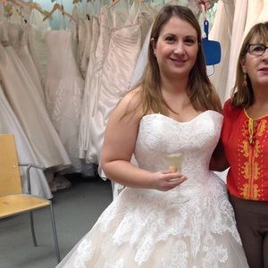 NWT Allure bridal lace ball gown